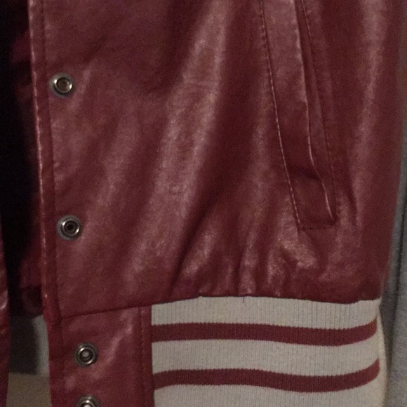 varsity jacket - Picture 3 of 4